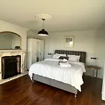 Equestrian Estate - An Independent On-site * קאבן
