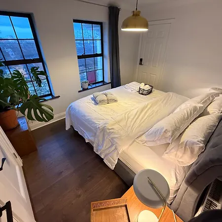 Equestrian Estate - An Independent On-site