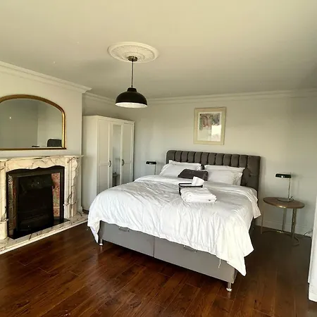 Equestrian Estate - An Independent On-site * Cavan