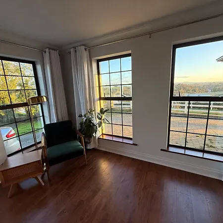 Lodge Equestrian Estate - An Independent On-site *