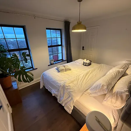 Equestrian Estate - An Independent On-site Lodge