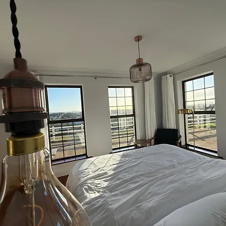 Lodge Equestrian Estate - An Independent On-site *