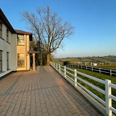 Equestrian Estate - An Independent On-site