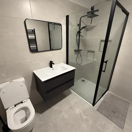 Lodge Equestrian Estate - An Independent On-site