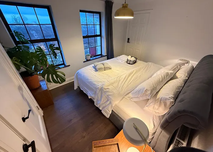 Equestrian Estate - An Independent On-site