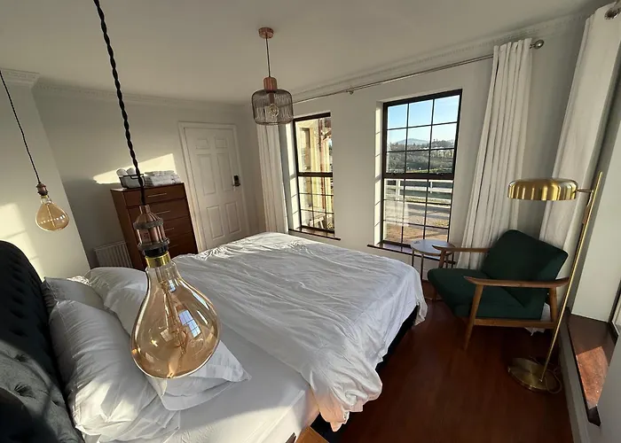 Equestrian Estate - An Independent On-site * Cavan