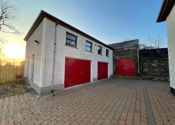 Equestrian Estate - An Independent On-site Cavan